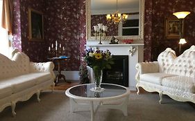 Balmoral House Bed & Breakfast